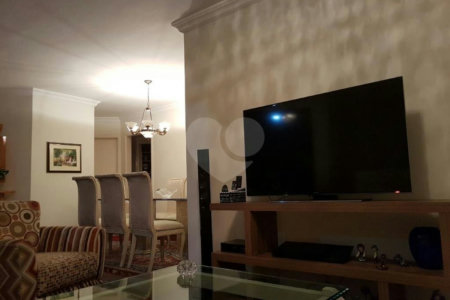 Apartamento à venda com 3 quartos, sendo 1 suíte, em Vila Andrade, São Paulo, SP