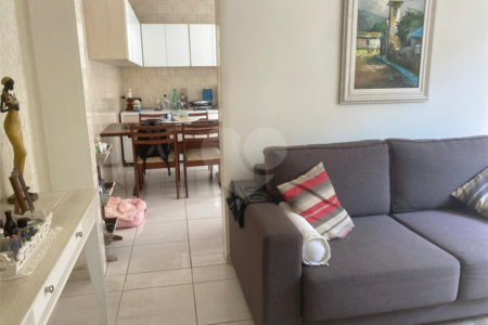 Sobrado à venda com 3 quartos, sendo 1 suíte,  em Vila Ipojuca, São Paulo, SP