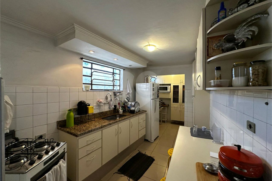 Casa à venda com 3 quartos, sendo 1 suíte, em Planalto Paulista, São Paulo, SP