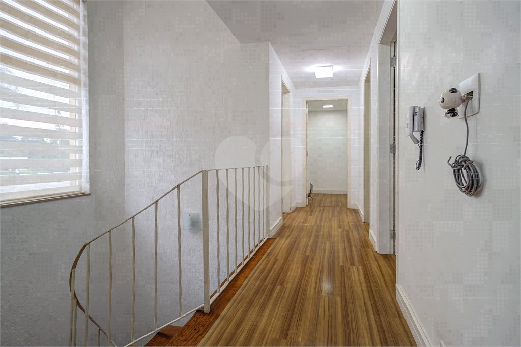 Sobrado à venda com 6 quartos, sendo 3 suítes, em Alto da Boa Vista, São Paulo, SP