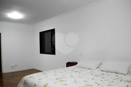 Apartamento à venda com 4 quartos, sendo 3 suítes,  em Real Parque, São Paulo, SP