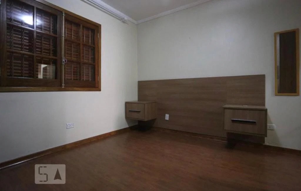 Casa à venda com 2 quartos, sendo 1 suíte,  em Jardim Ivana, São Paulo, SP