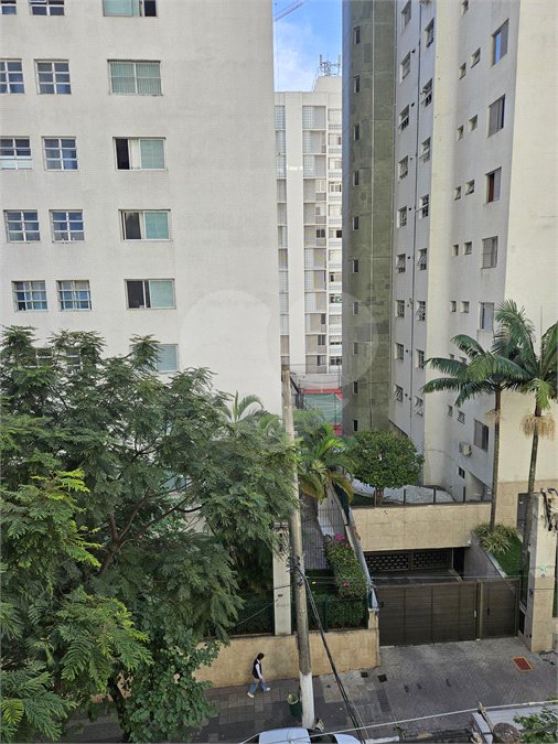 Apartamento à venda com 3 quartos, sendo 1 suíte,  em Itaim Bibi, São Paulo, SP