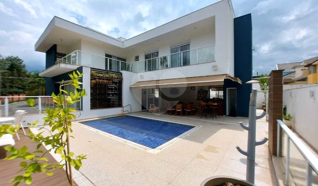 Casa à venda com 4 suítes no condomínio Belvedere II, Votorantim - SP