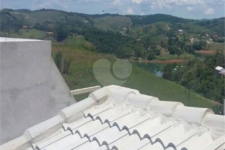 Casa à venda com 4 quartos, sendo 2 suítes,  no condomínio Jardim Imperador, Igaratá - SP