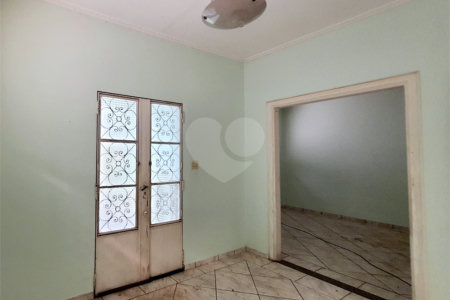 Sobrado à venda com 4 quartos, sendo 1 suíte, no Centro, Ribeirão Preto, SP