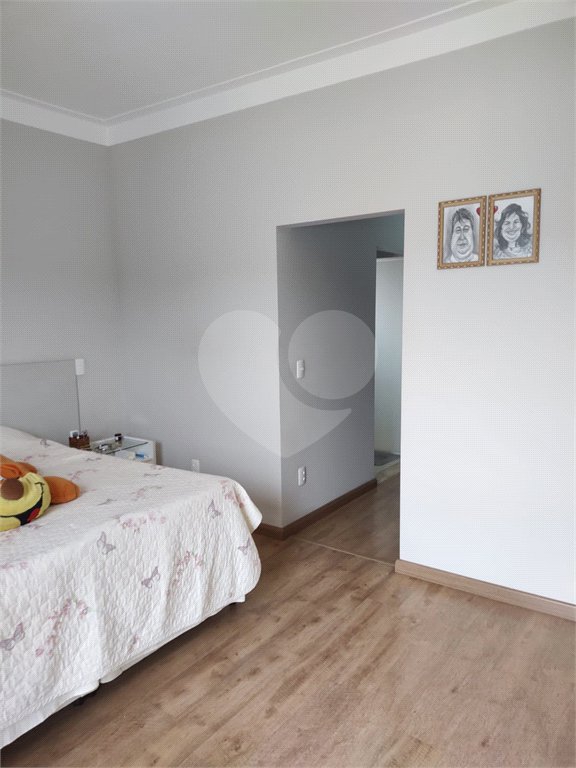 Casa à venda com 4 quartos, sendo 2 suítes, no condomínio Residencial Villaggio Paradiso, Itatiba - SP