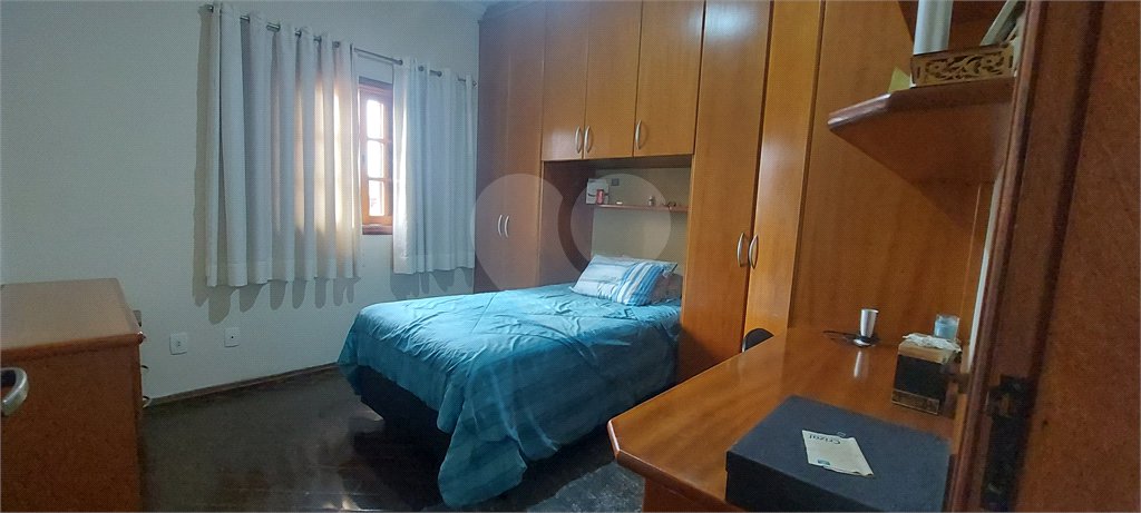 Sobrado à venda com 3 quartos, sendo 1 suíte, em Jardim Santa Rosália, Sorocaba, SP
