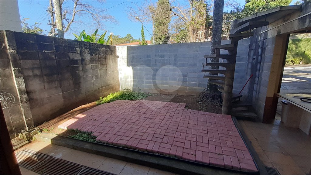 Casa à venda com 3 quartos, sendo 1 suíte, em Alto da Boa Vista, São Paulo, SP