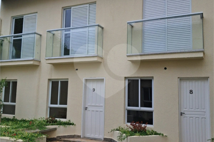 Casa à venda com 2 suítes no condomínio Residencial Vila de Motalegre, São Paulo - SP