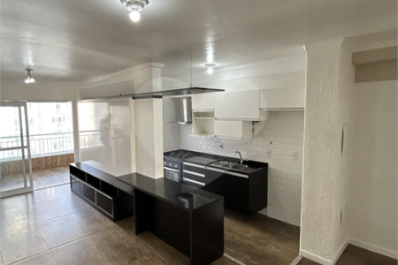 Apartamento à venda com 3 quartos, sendo 1 suíte, em Jardim Umarizal, São Paulo, SP