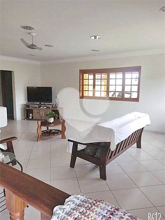 Casa à venda com 4 quartos, sendo 3 suítes, em Luiz Fagundes, Mairiporã, SP