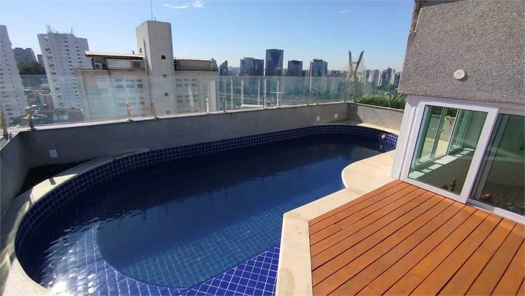 Duplex para alugar com 3 suítes em Real Parque, São Paulo, SP