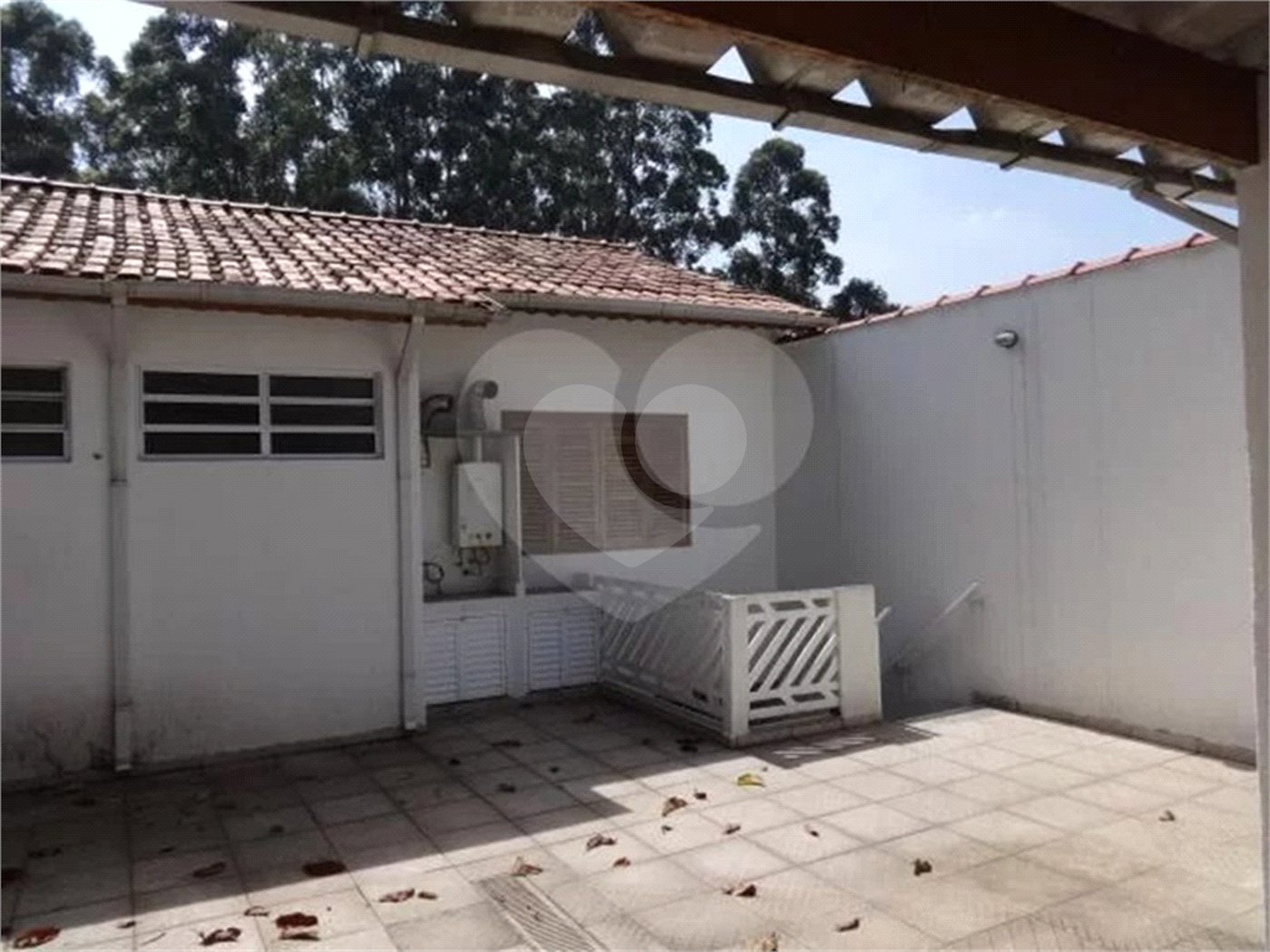 Casa à venda com 4 quartos, sendo 2 suítes, em Horto, São Paulo, SP