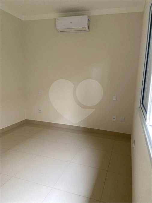 Casa à venda ou para alugar com 3 suítes no condomínio Portal das Tipuanas, Araraquara - SP