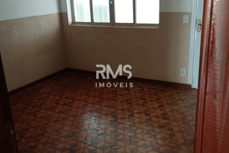 Casa à venda ou para alugar com 3 quartos, sendo 1 suíte,  no Centro, Angatuba, SP
