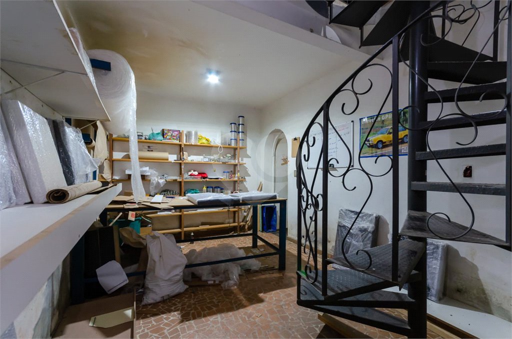 Sobrado à venda ou para alugar com 4 quartos, sendo 1 suíte, em Vila Anglo Brasileira, São Paulo, SP