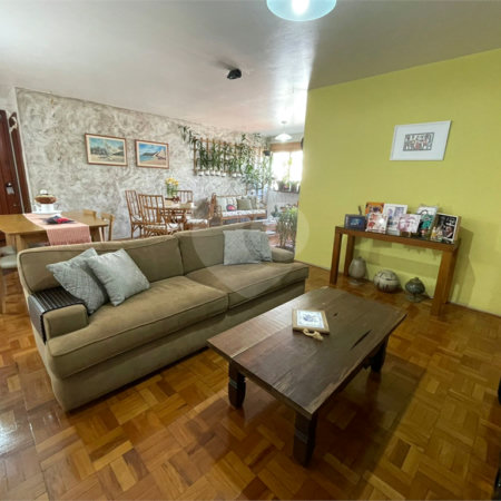 Apartamento à venda com 3 quartos, sendo 1 suíte,  em Vila Mariana, São Paulo, SP