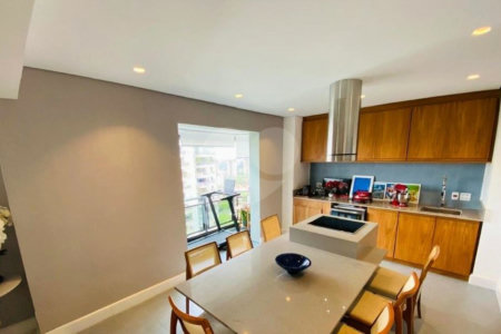 Apartamento à venda com 4 suítes em Santo Amaro, São Paulo, SP