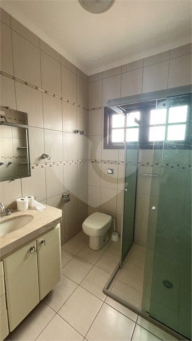 Sobrado à venda ou para alugar com 4 quartos, sendo 2 suítes, em Jardim Terceiro Centenário, Atibaia, SP