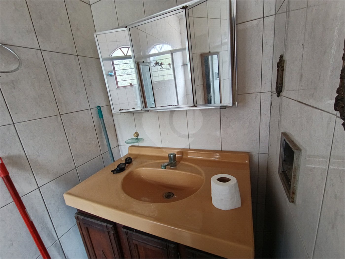 Casa à venda com 4 quartos, sendo 3 suítes, no condomínio Rancho Dirce, Sorocaba - SP