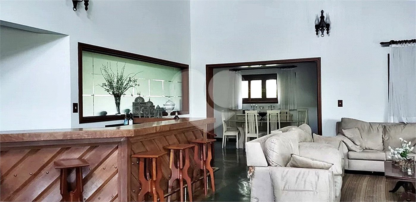 Casa à venda com 4 suítes no condomínio Alpes da Cantareira, Mairiporã - SP