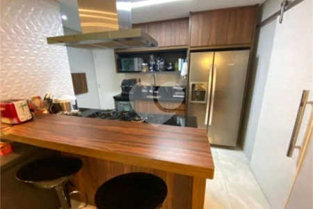 Apartamento à venda com 3 quartos, sendo 1 suíte,  em Vila Regente Feijó, São Paulo, SP