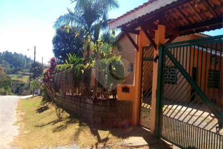 Chácara à venda com 6 quartos, sendo 2 suítes,  em Chácara Portal das Estâncias, Bragança Paulista, SP