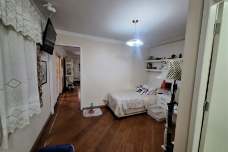 Casa à venda com 5 quartos, sendo 3 suítes, no condomínio Vila Panamericana, São Paulo - SP