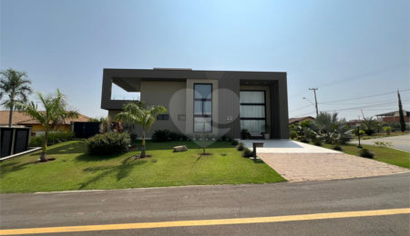 Casa à venda com 5 quartos, sendo 4 suítes,  no condomínio Terras de Mont Serrat, Salto - SP