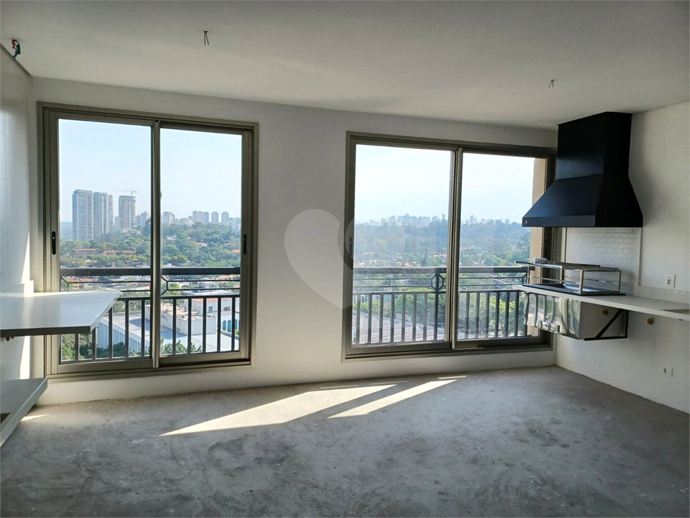 Apartamento à venda com 4 suítes em Real Parque, São Paulo, SP