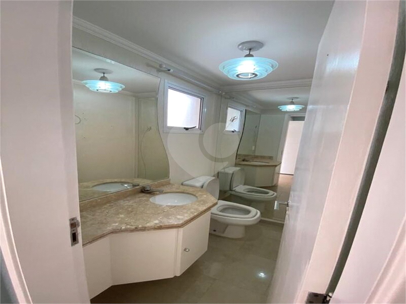 Casa à venda com 4 quartos, sendo 3 suítes, no condomínio Villas Nova Tatuapé I, São Paulo - SP