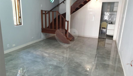 Casa de Vila à venda com 4 quartos, sendo 1 suíte,  em Santana, São Paulo, SP