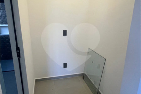Casa Assobradada com 3 suítes na Vila Thais em Atibaia