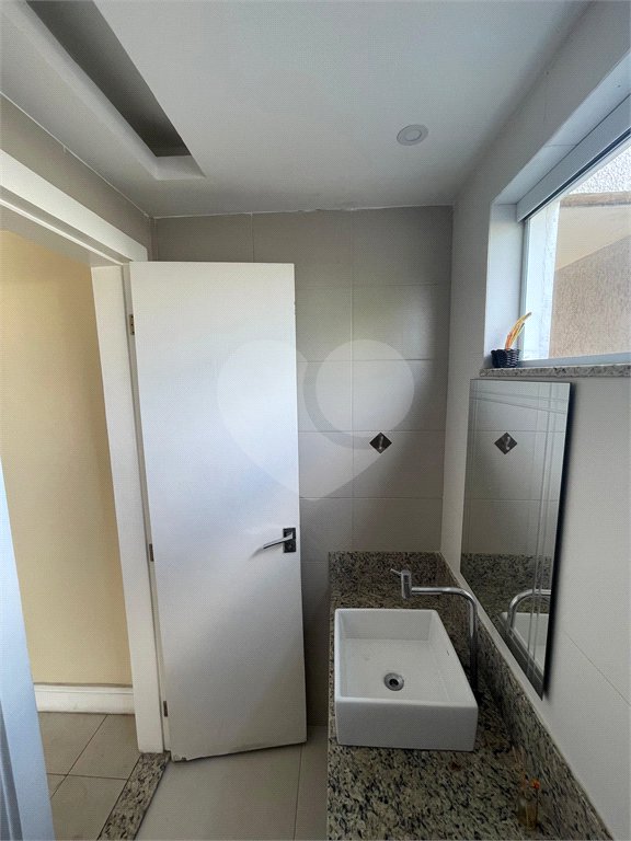 Casa à venda com 3 quartos, sendo 1 suíte, no condomínio Residencial Green Ville, Rio de Janeiro - RJ