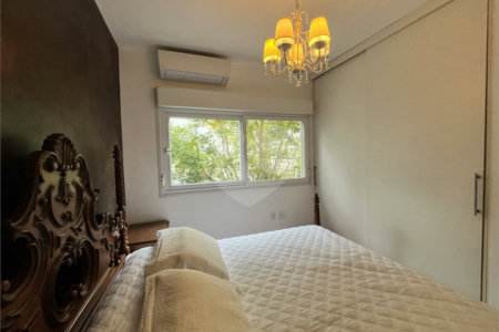 Sobrado à venda com 5 quartos, sendo 2 suítes, em Alto da Boa Vista, São Paulo, SP