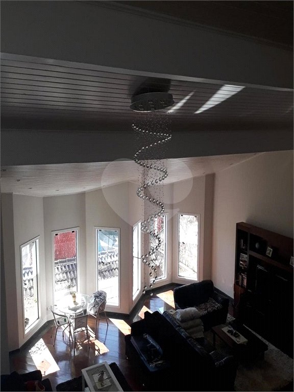 Sobrado à venda com 4 quartos, sendo 3 suítes, em Vila Mazzei, São Paulo, SP