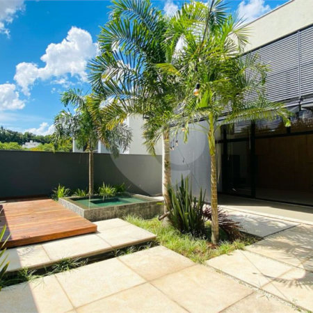 Casa à venda com 3 suítes no condomínio Euroville II, Bragança Paulista - SP