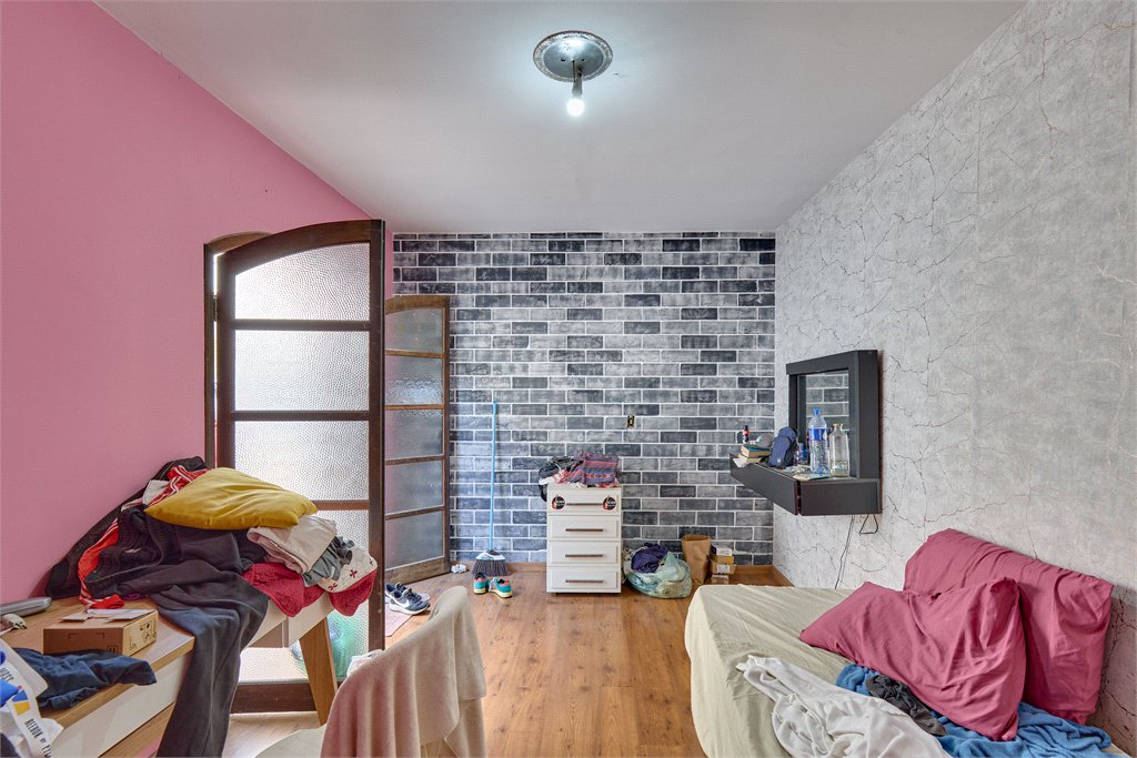 Casa à venda com 4 quartos, sendo 2 suítes, em Santo Amaro, São Paulo, SP