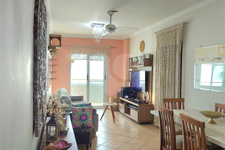 Apartamento à venda com 2 quartos, sendo 1 suíte,  em Vera Cruz, Mongaguá, SP