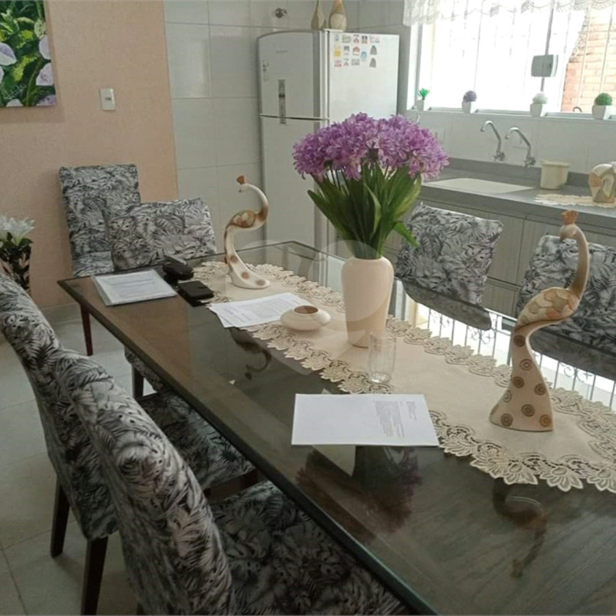 Casa à venda com 3 quartos, sendo 2 suítes, em Vila Flávio, Mogi das Cruzes, SP