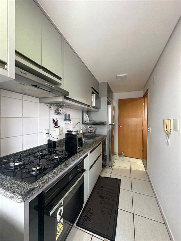 Apartamento à venda com 3 quartos, sendo 1 suíte, em Jardim Shangri-lá, Cuiabá, MT
