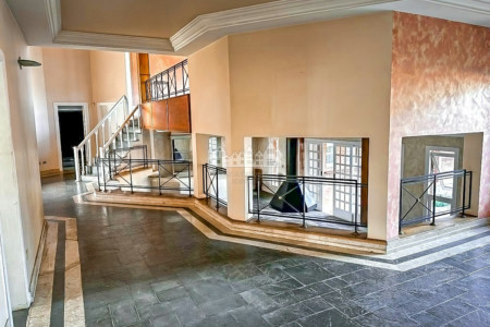 Casa à venda com 4 suítes em Vila Petrópolis, Atibaia, SP