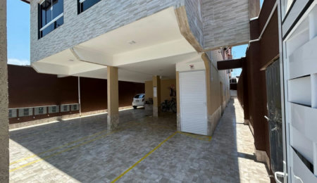 Duplex à venda com 2 quartos, sendo 1 suíte, apenas 400m Mar
