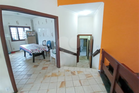 Casa à venda com 4 suítes no condomínio Estância Marambaia, Vinhedo - SP