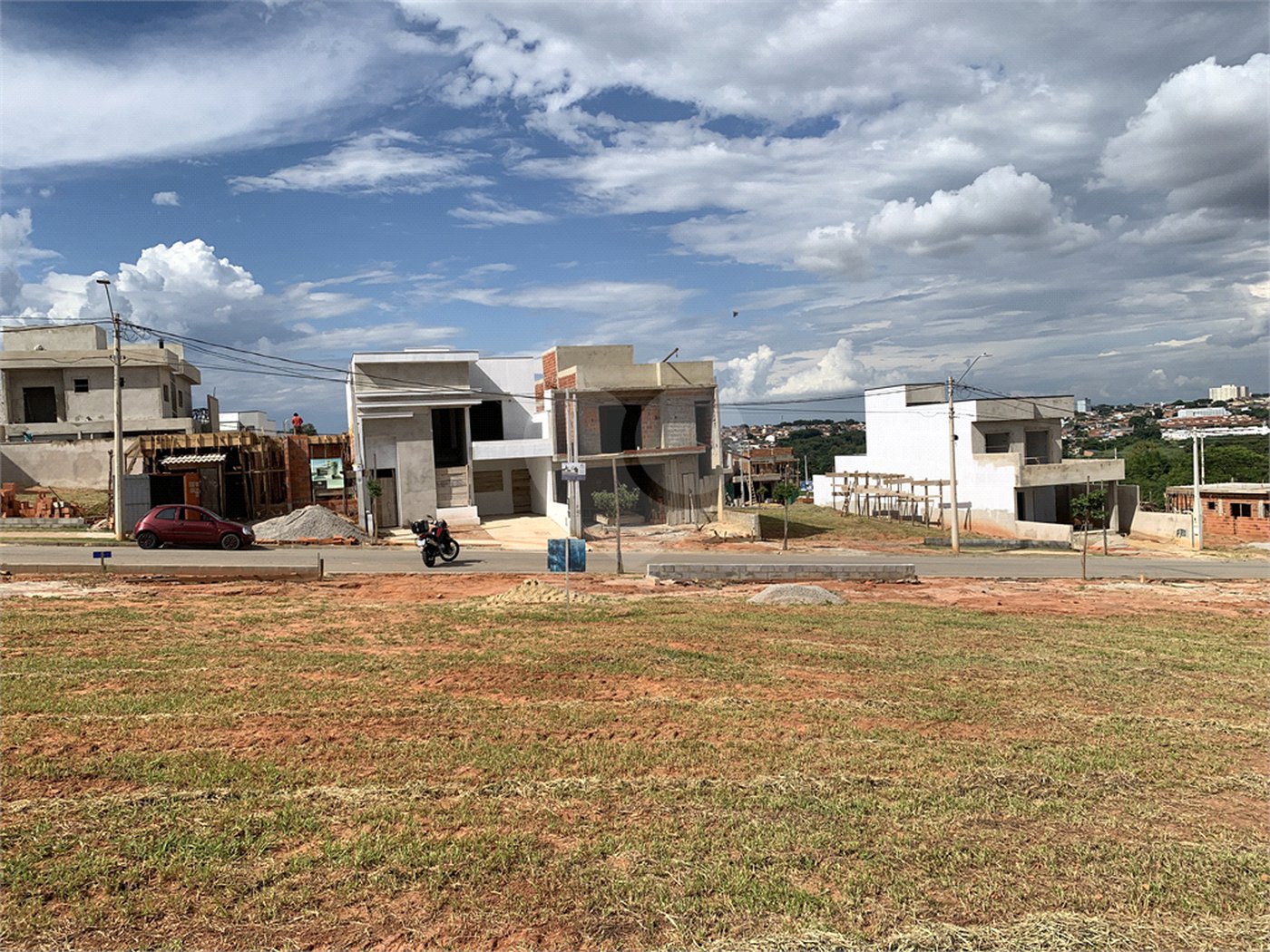 Terreno à venda no condomínio Condomíno Helena Maria, Sorocaba - SP