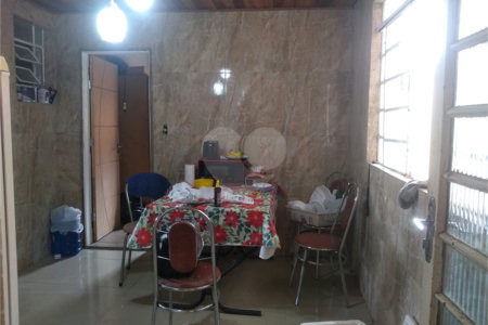 Casa Térrea à venda com 3 quartos em Jardim Alvinópolis, Atibaia, SP