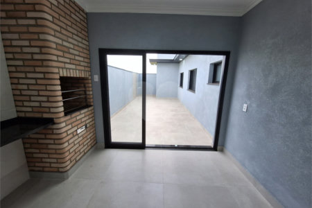 Casa à venda com 3 quartos, sendo 1 suíte,  no condomínio Helena Maria, Sorocaba - SP
