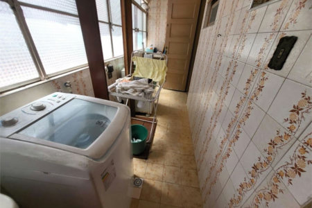 Apartamento com 4 dormitórios à venda, 180 m² por R$ 700.000,00 - Gonzaga - Santos/SP