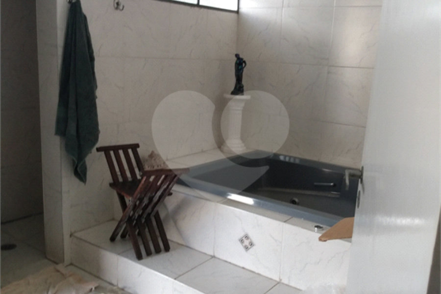 Casa à venda com 6 quartos, sendo 2 suítes, em Tremembé, São Paulo, SP